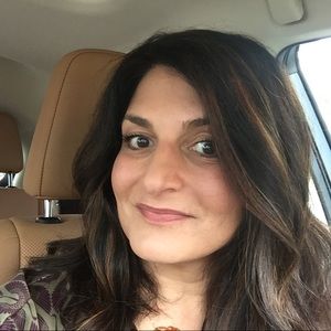 Meet your Posher, Dana